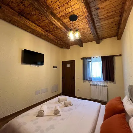 Guest house Kompleksi Gjoni Theth
