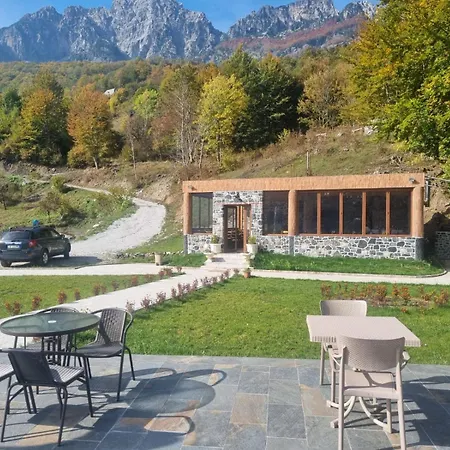 Guest house Kompleksi Gjoni Theth