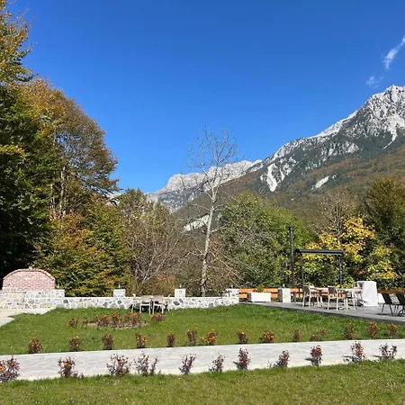Kompleksi Gjoni Guest house Theth